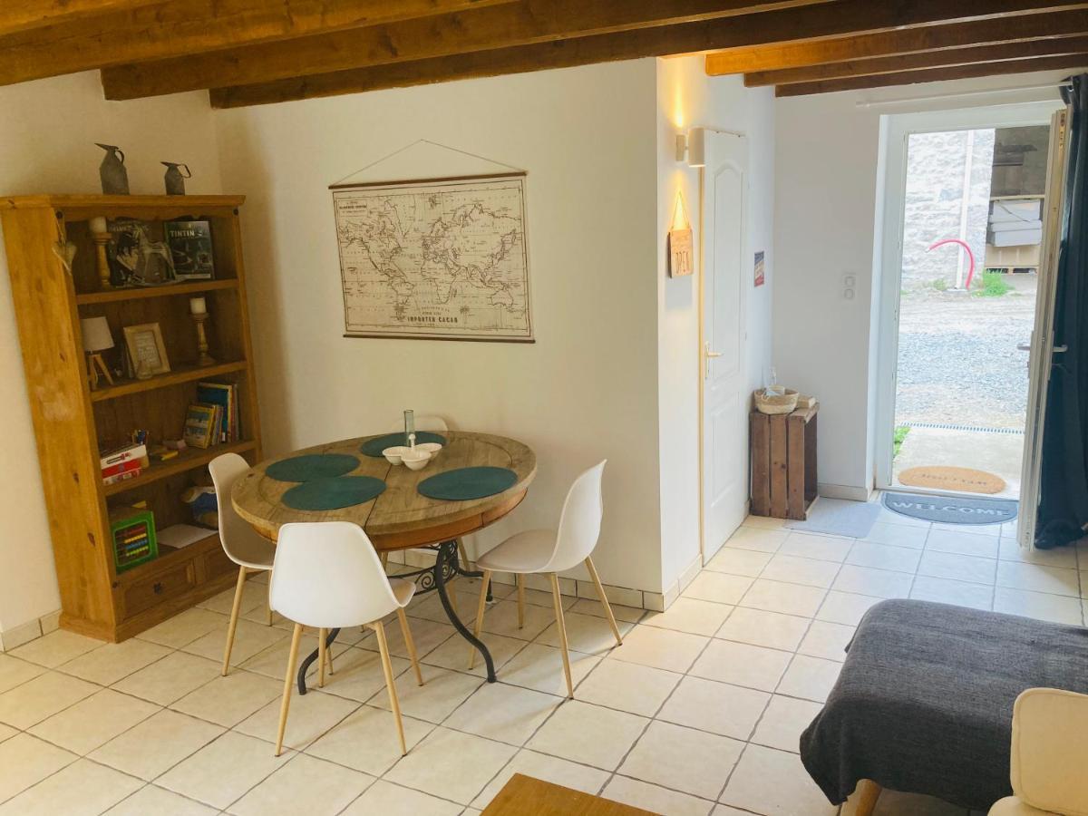 Petite Maison A La Campagne Saint-Germain-des-Fosses Екстер'єр фото